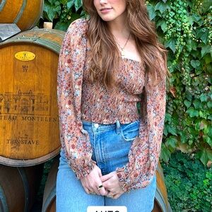 Aritzia Wilfred Square Neck Blouse